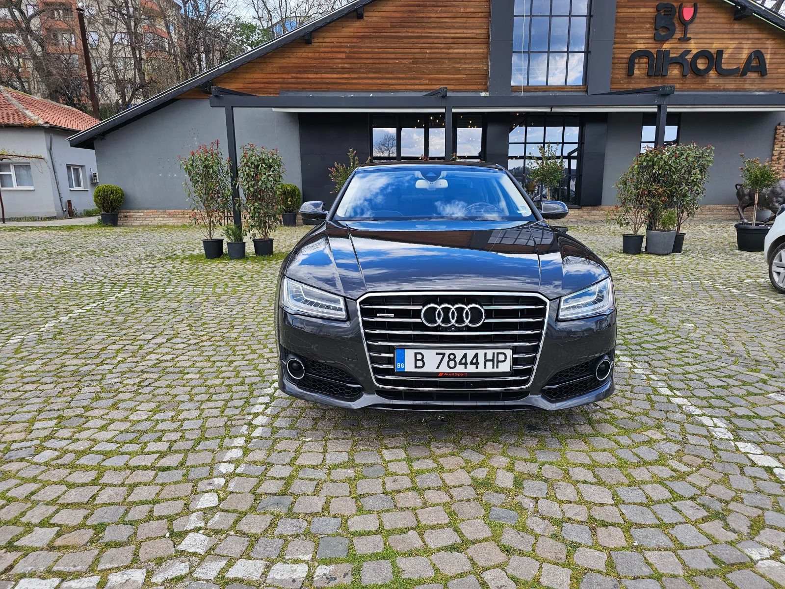 Audi A8, снимка 2 - Автомобили и джипове - 54738337