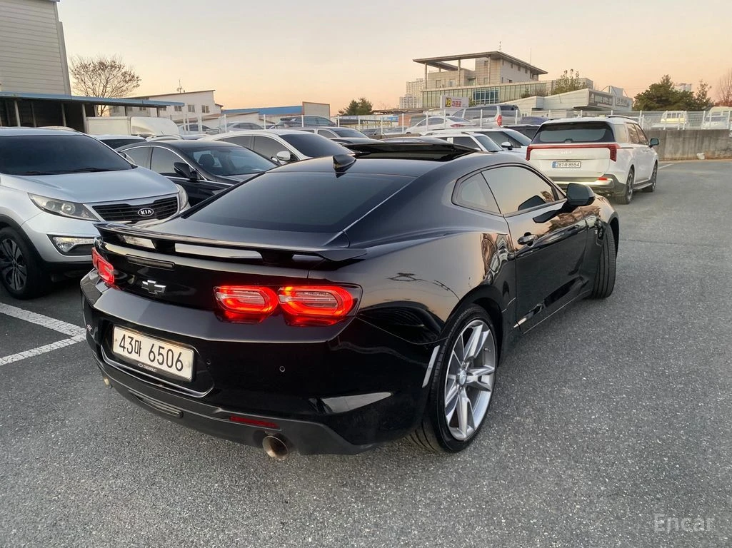 Chevrolet Camaro 6.2 SS V8* BOSE* HEAD-UP* ПОДГРЕВ* ОБДУХВАНЕ* , снимка 4 - Автомобили и джипове - 54762013