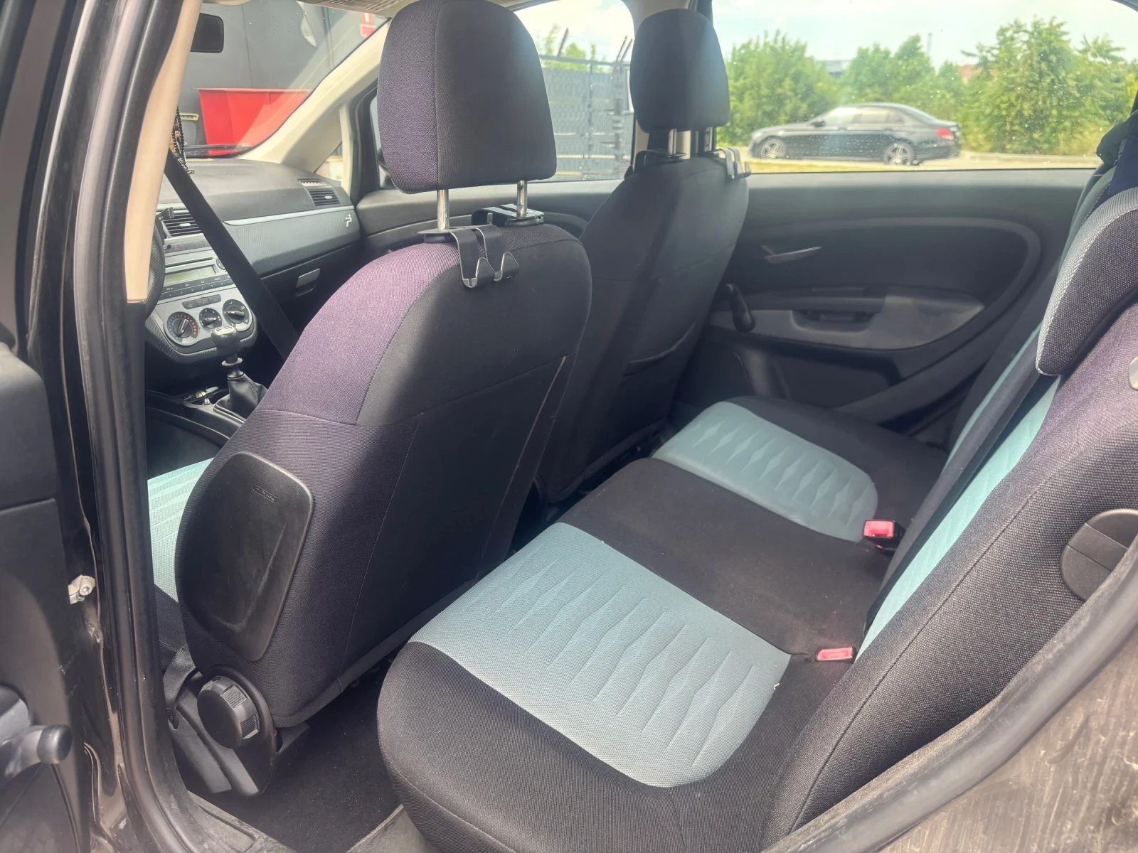 Fiat Punto Grande Punto 1.4/77к.с бензин, снимка 4 - Автомобили и джипове - 55190546