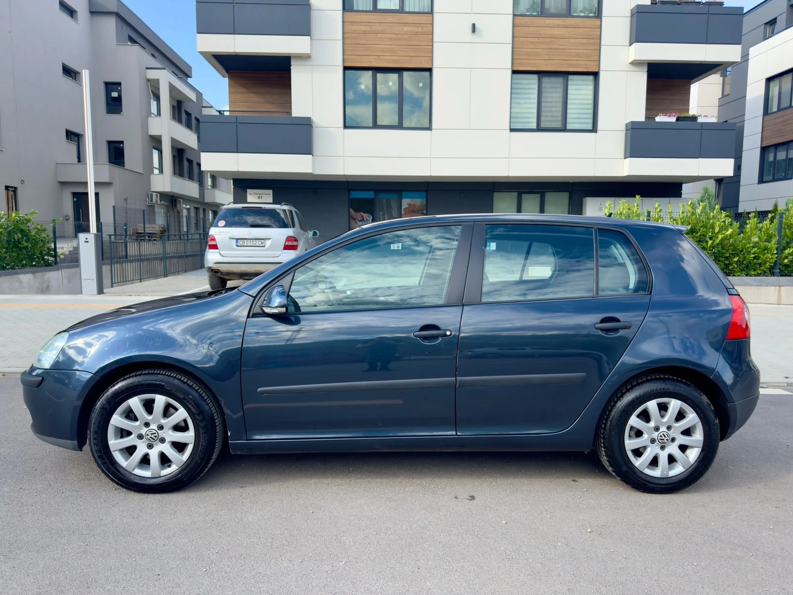 VW Golf 2.0 TDI, снимка 3 - Автомобили и джипове - 55225907