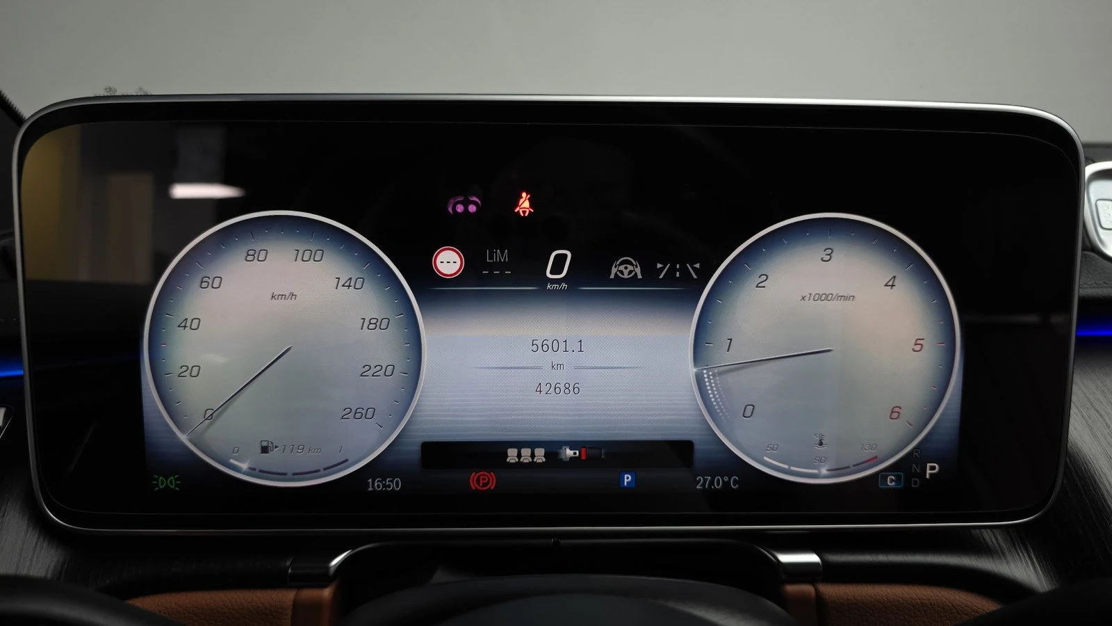 Mercedes-Benz S 350 d* ЛЮК* КОЖА* HUD* 360 КАМЕРА* КРАЙНА ЦЕНА, снимка 8 - Автомобили и джипове - 55243573