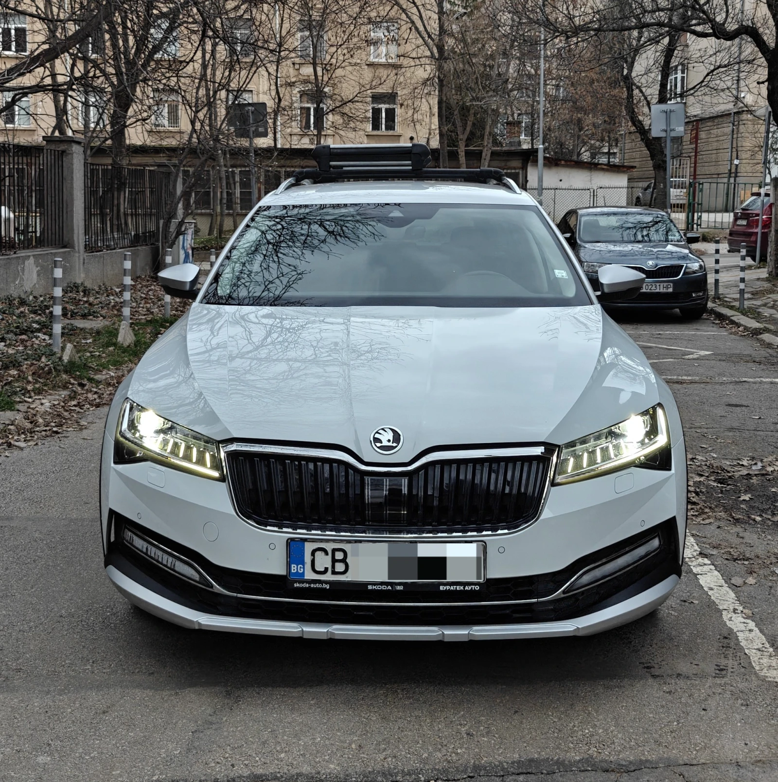 Skoda Superb SCOUT 2.0 TDI / 4x4 / 60xил. KM / Първи собственик, снимка 7 - Автомобили и джипове - 55338777