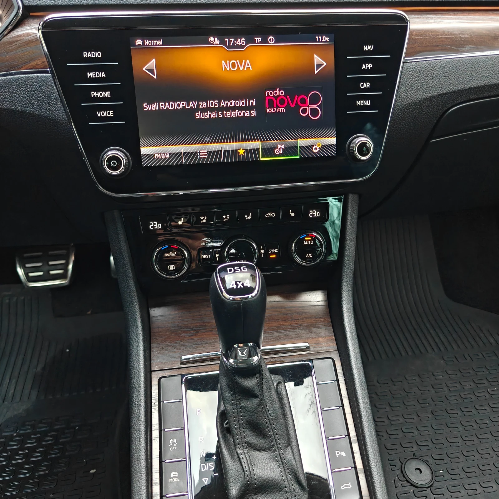 Skoda Superb SCOUT 2.0 TDI / 4x4 / 60xил. KM / Първи собственик, снимка 11 - Автомобили и джипове - 55338777