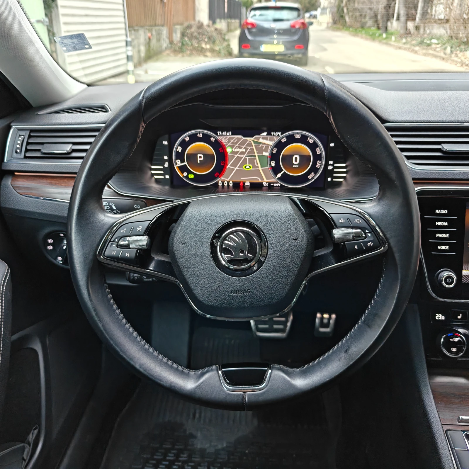 Skoda Superb SCOUT 2.0 TDI / 4x4 / 60xил. KM / Първи собственик, снимка 10 - Автомобили и джипове - 55338777