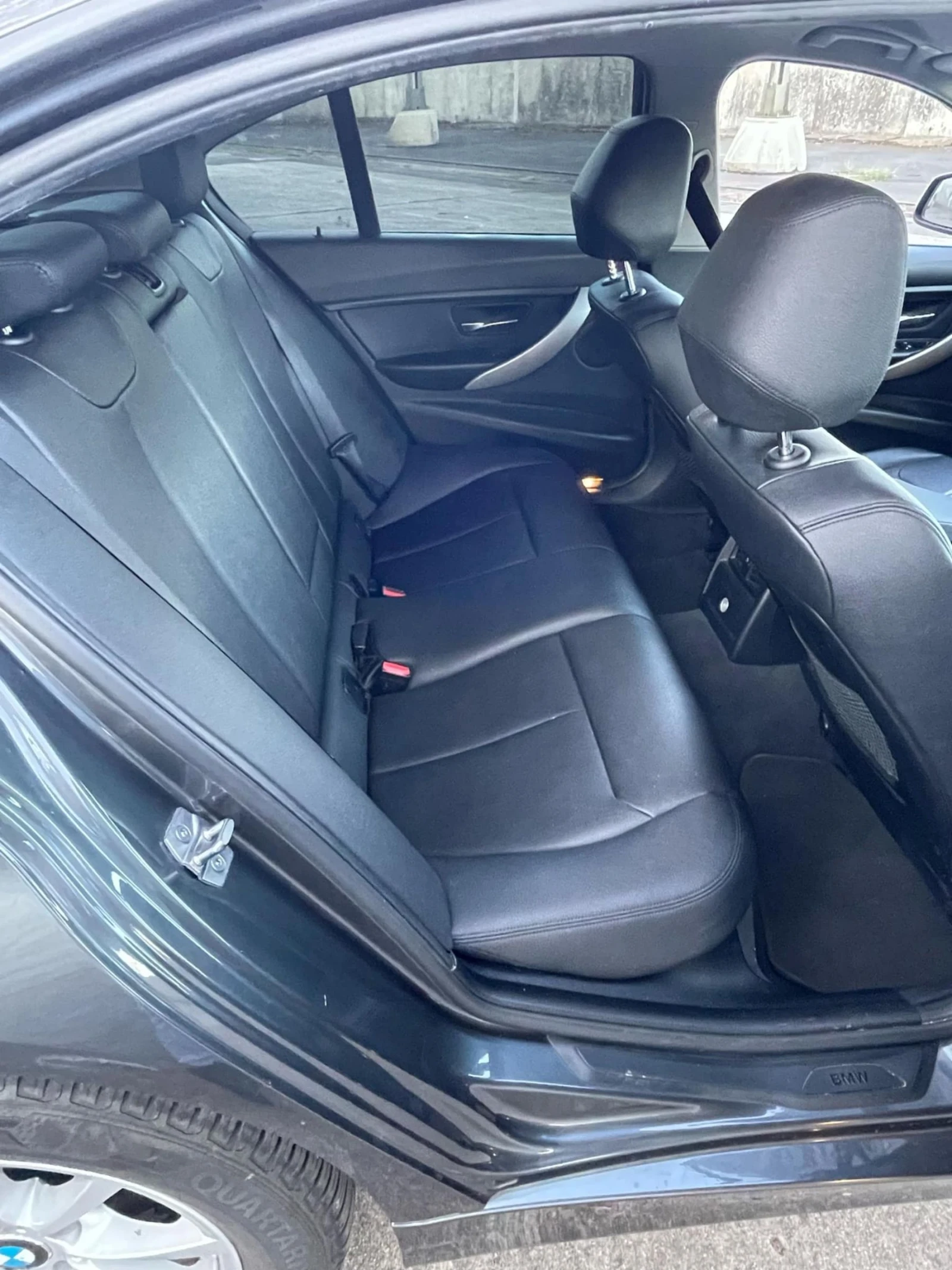 BMW 320, снимка 13 - Автомобили и джипове - 55388714