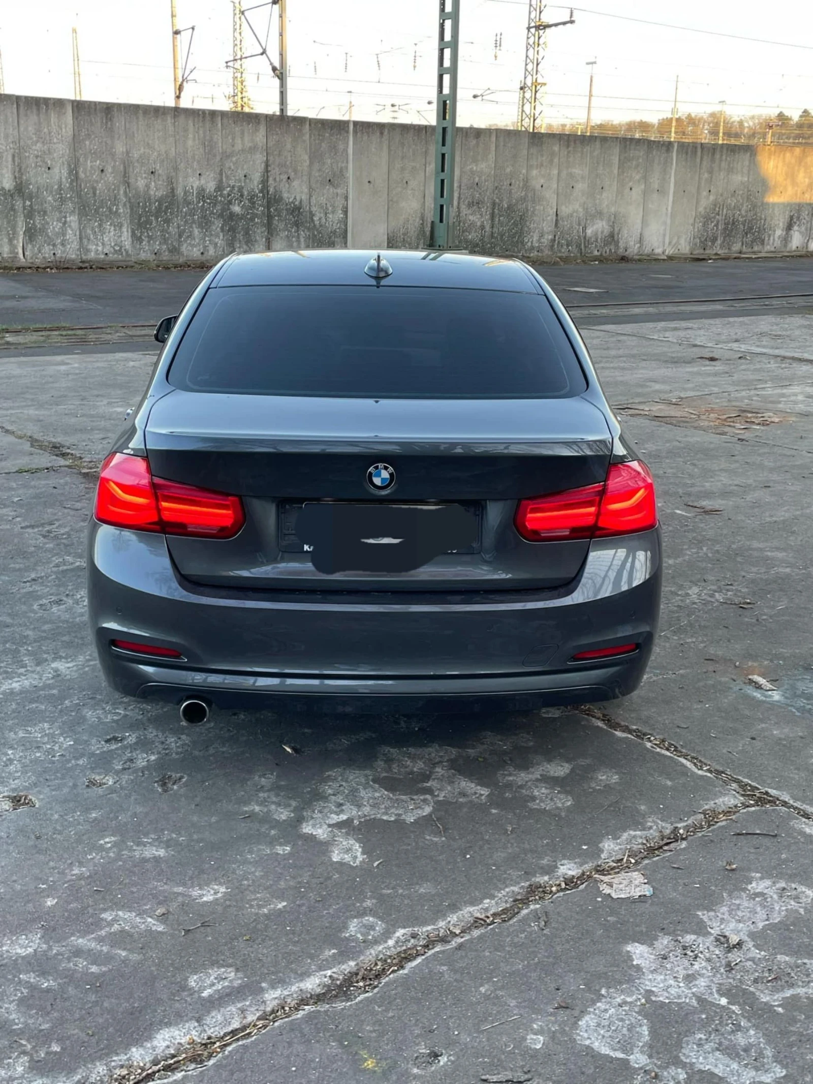 BMW 320, снимка 4 - Автомобили и джипове - 55388714