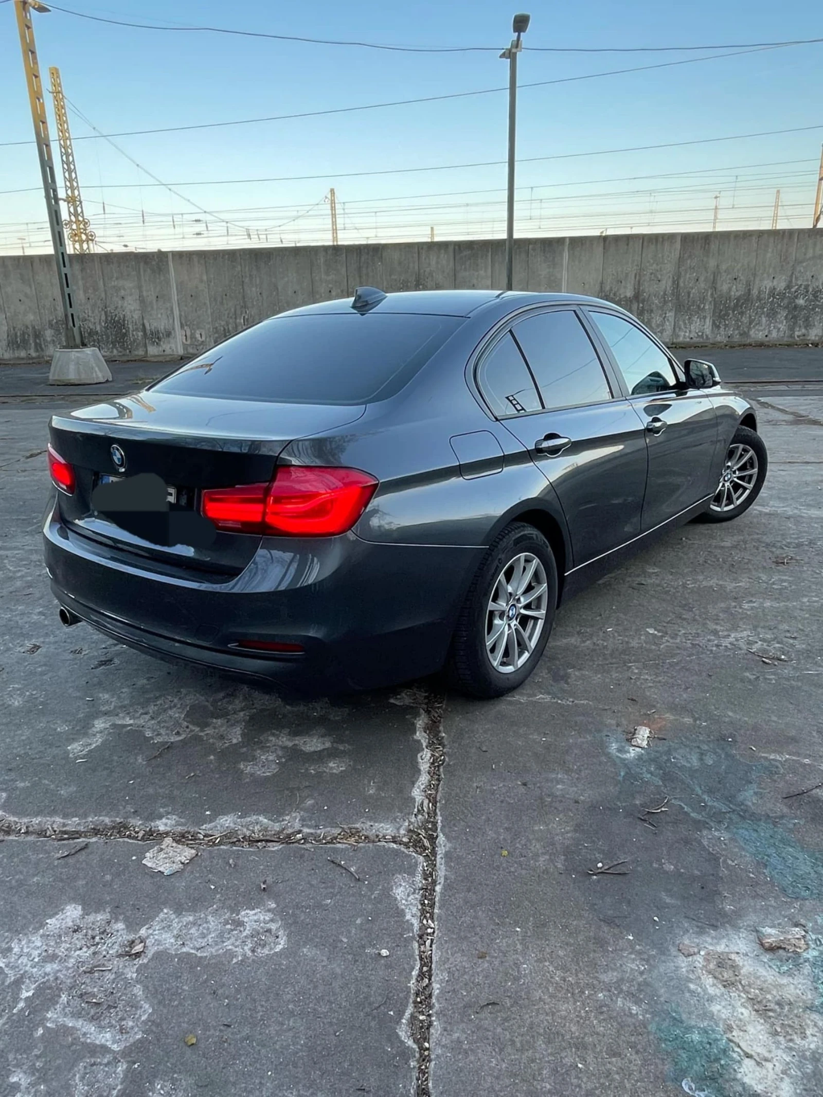 BMW 320, снимка 6 - Автомобили и джипове - 55388714