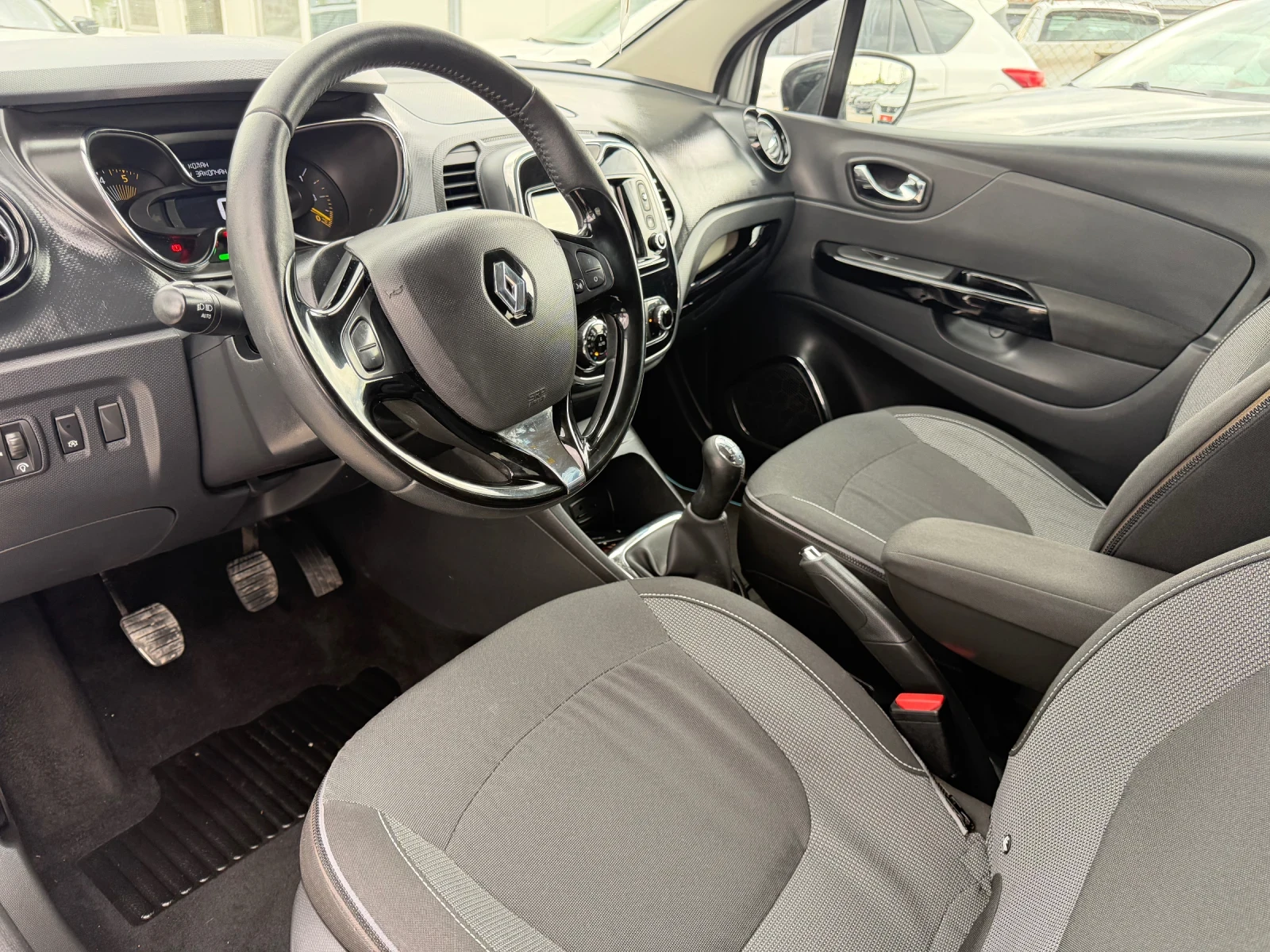 Renault Captur 120000км, нави, камера, key less, снимка 7 - Автомобили и джипове - 55418248