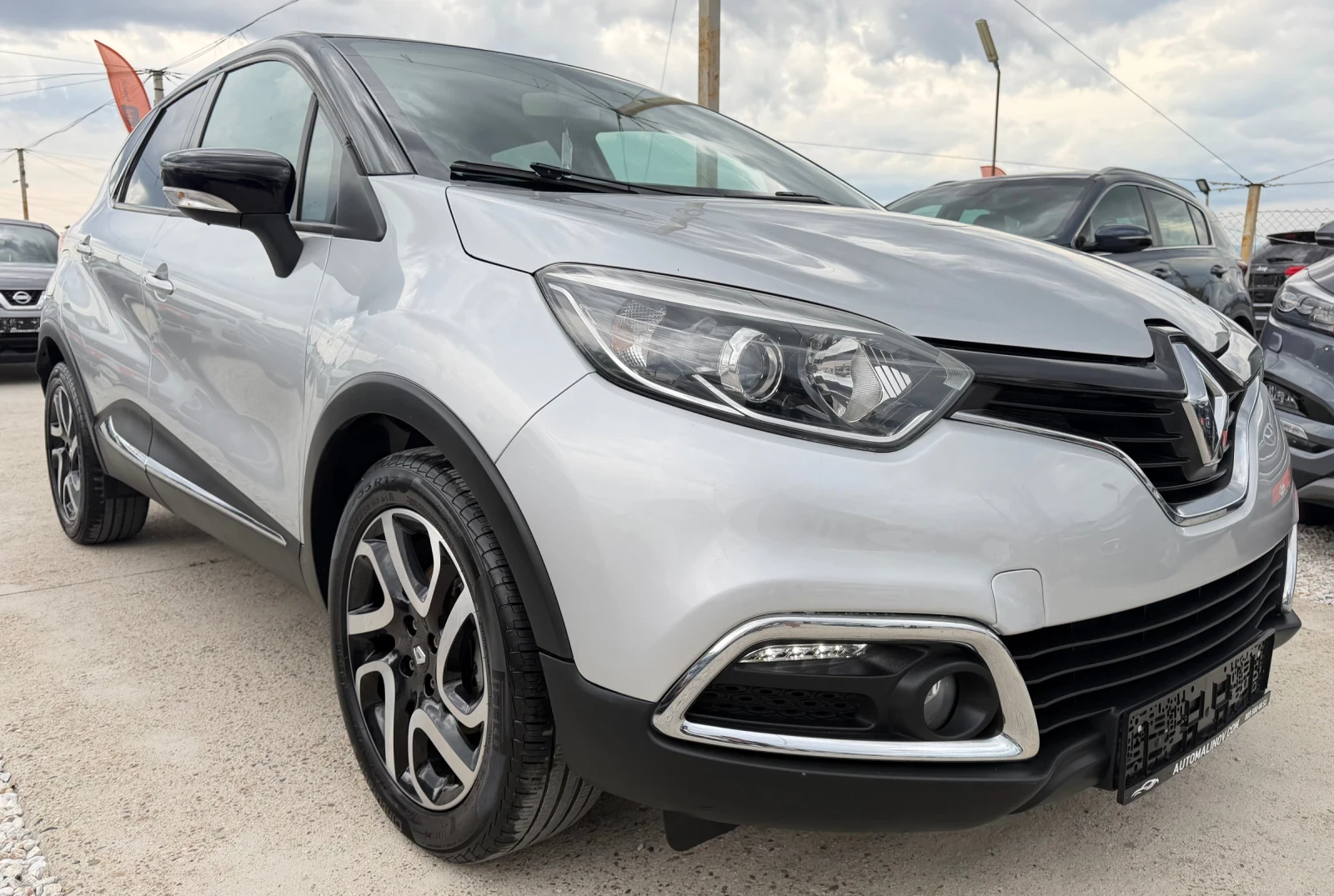 Renault Captur 120000км, нави, камера, key less, снимка 3 - Автомобили и джипове - 55418248