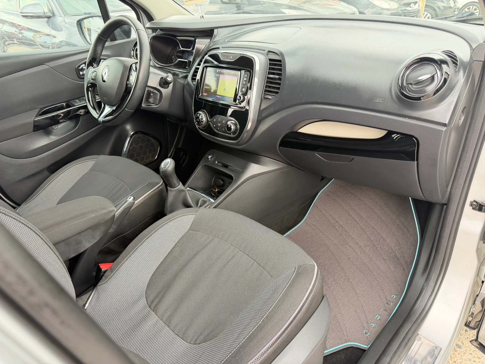 Renault Captur 120000км, нави, камера, key less, снимка 10 - Автомобили и джипове - 55418248
