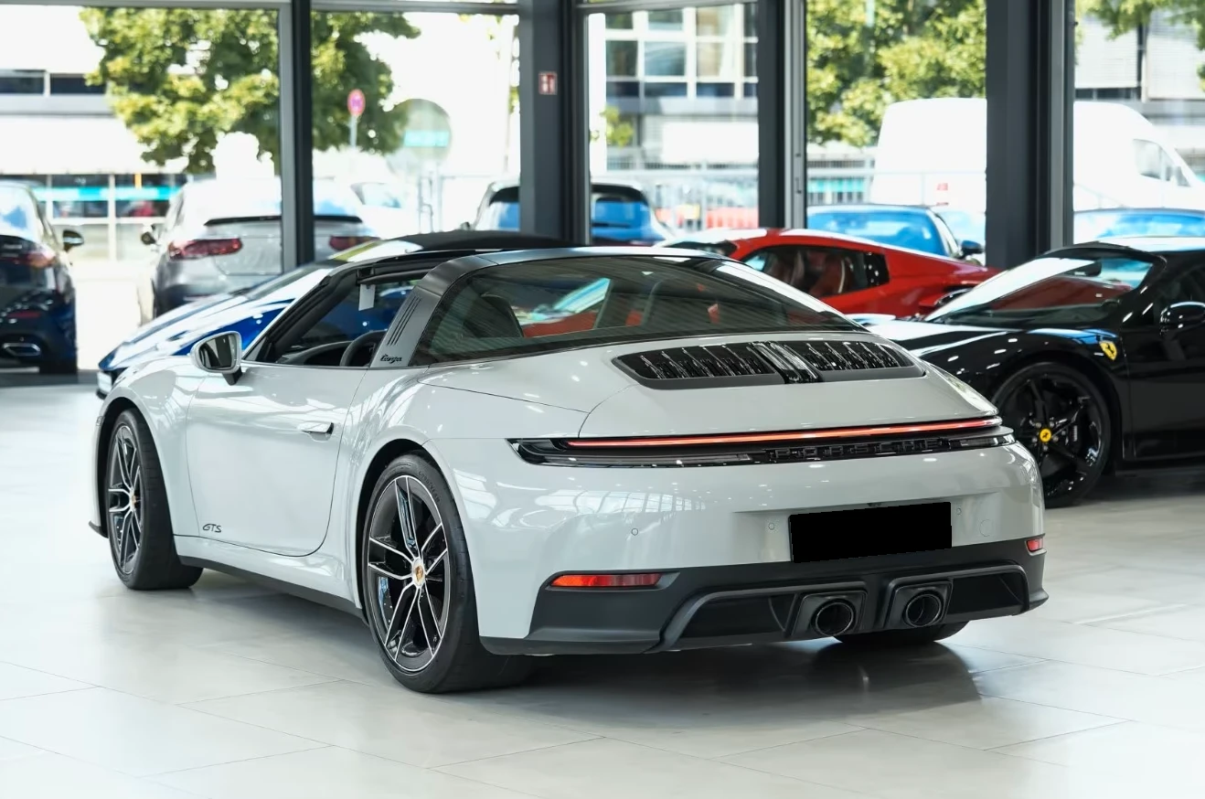 Porsche 911 TARGA 4 GTS* MATRIX* LIFT* SPORT-CHRONO* BOSE* DIS, снимка 3 - Автомобили и джипове - 55661509