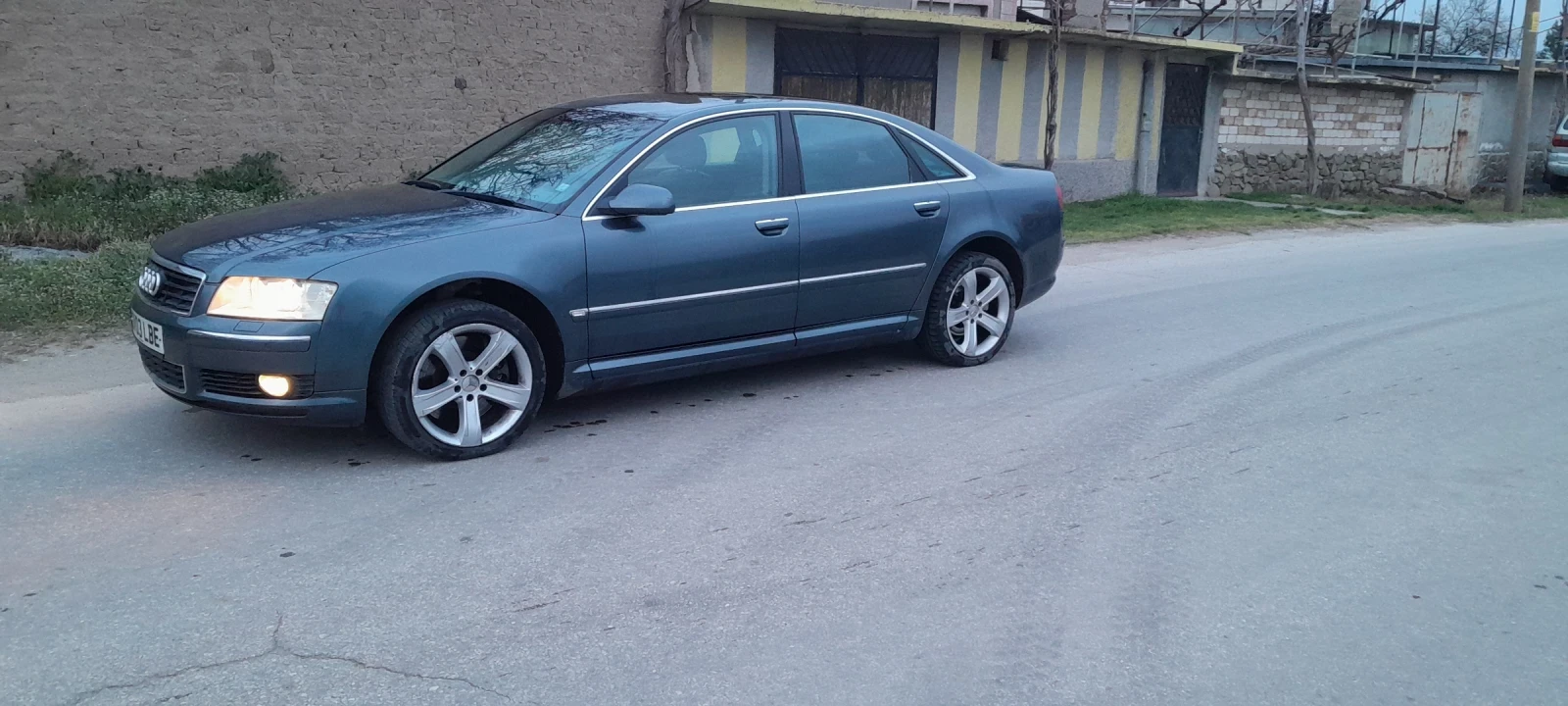Audi A8, снимка 3 - Автомобили и джипове - 55920771