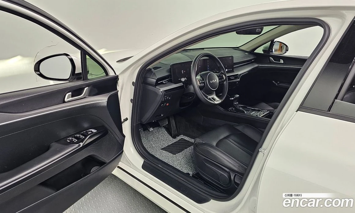Kia K5 2.0 LPi Trendy, снимка 10 - Автомобили и джипове - 56157297