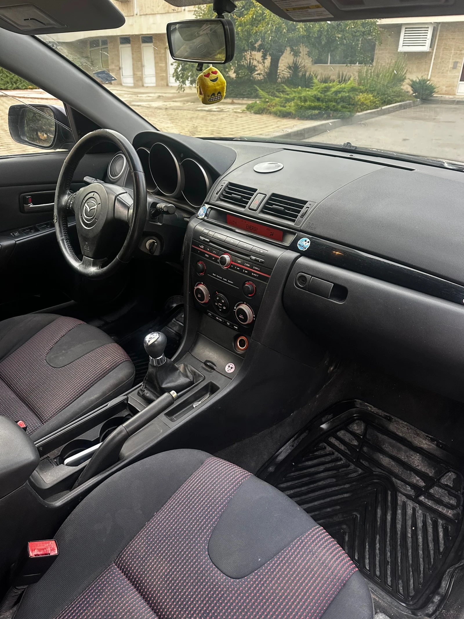 Mazda 3 1.6 бензин 999 , снимка 7 - Автомобили и джипове - 56239640