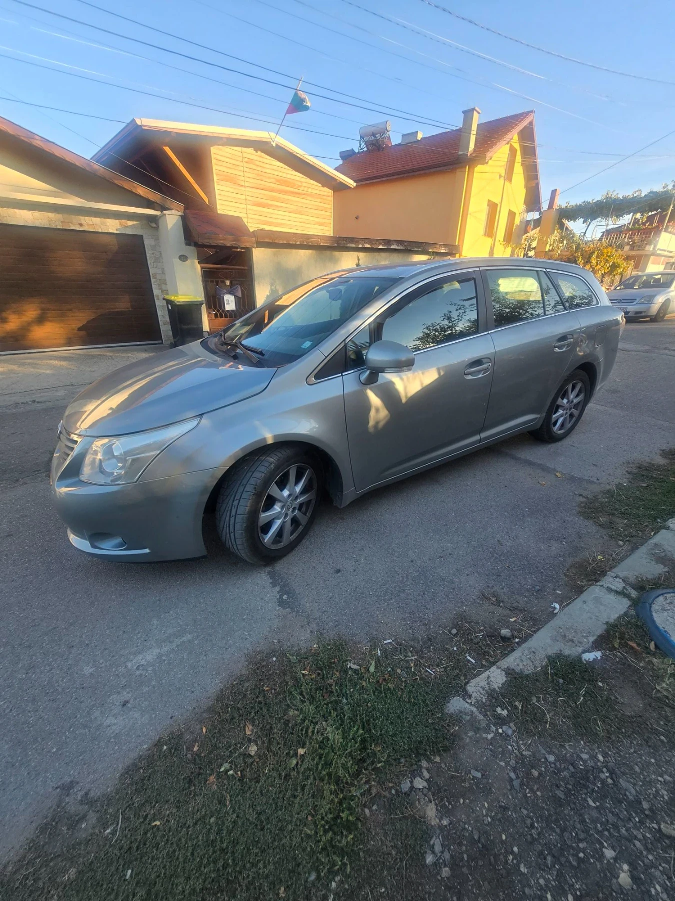 Toyota Avensis 2.2дизел  150к.с. 2009г. автомат., снимка 2 - Автомобили и джипове - 56339280