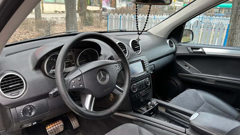 Mercedes-Benz ML 320 ALL BLACK, снимка 5 - Автомобили и джипове - 47281722