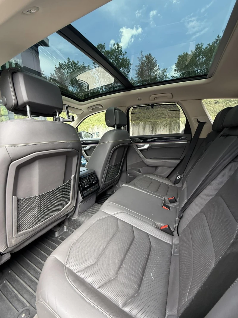 VW Touareg V6, снимка 8 - Автомобили и джипове - 51286217