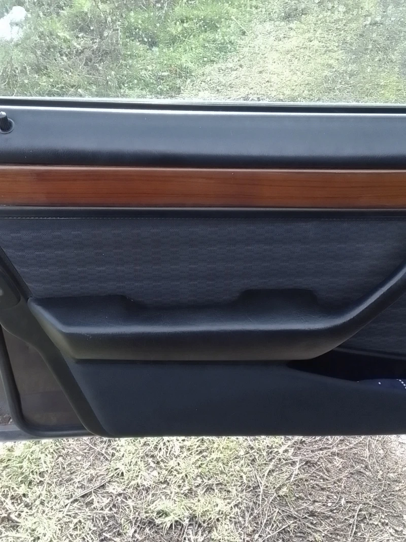 Mercedes-Benz 250 D, снимка 8 - Автомобили и джипове - 53000763