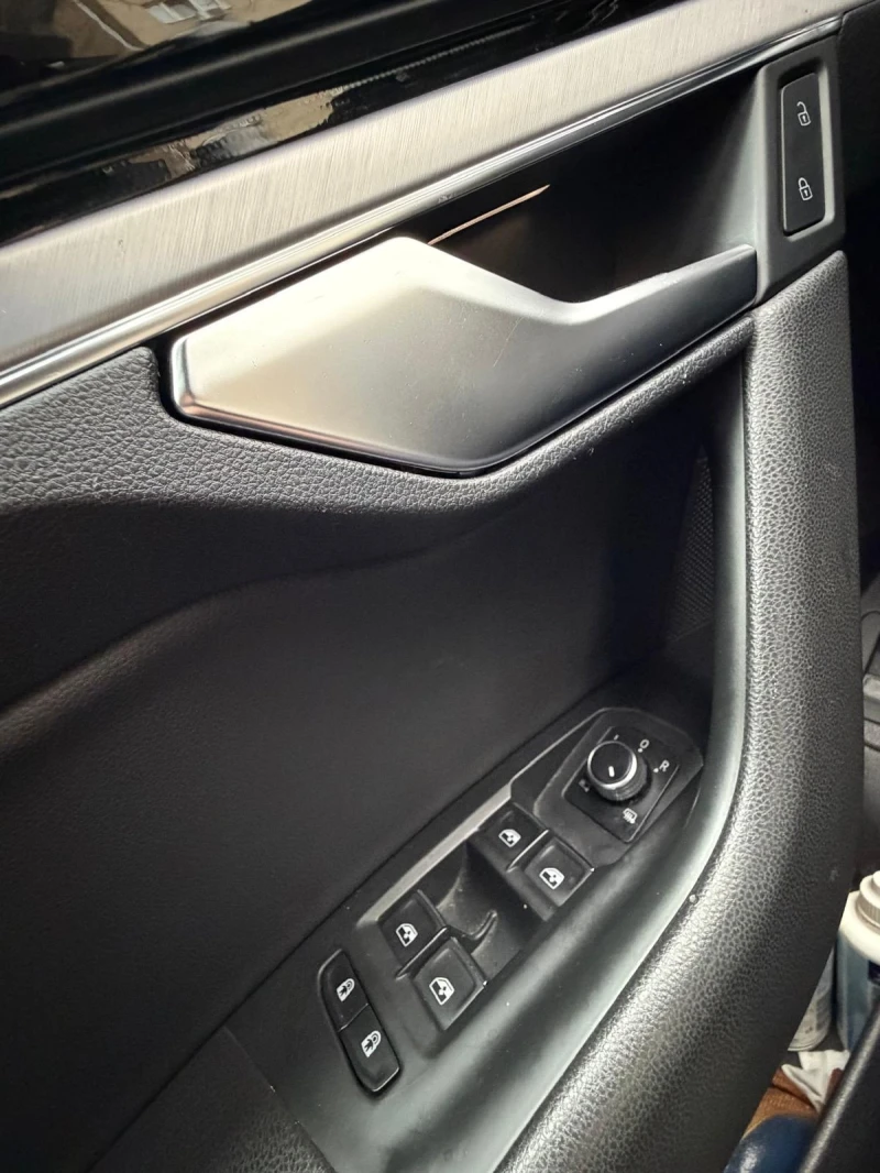 VW Touareg, снимка 9 - Автомобили и джипове - 53165615