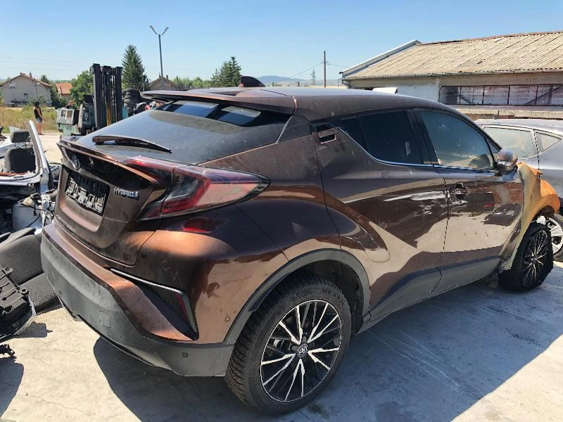 Toyota C-HR 1.8 hibrid, снимка 1 - Автомобили и джипове - 24109622