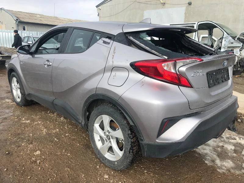 Toyota C-HR 1.8 hibrid, снимка 6 - Автомобили и джипове - 24109622