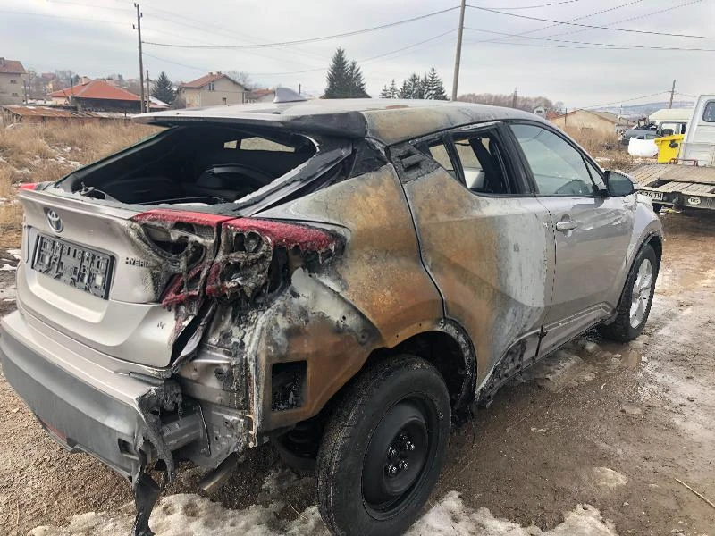 Toyota C-HR 1.8 hibrid, снимка 5 - Автомобили и джипове - 24109622