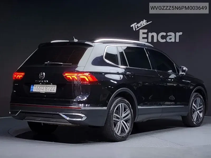 VW Tiguan 2L / Blind spot / 360 view / HUD, снимка 3 - Автомобили и джипове - 55126200