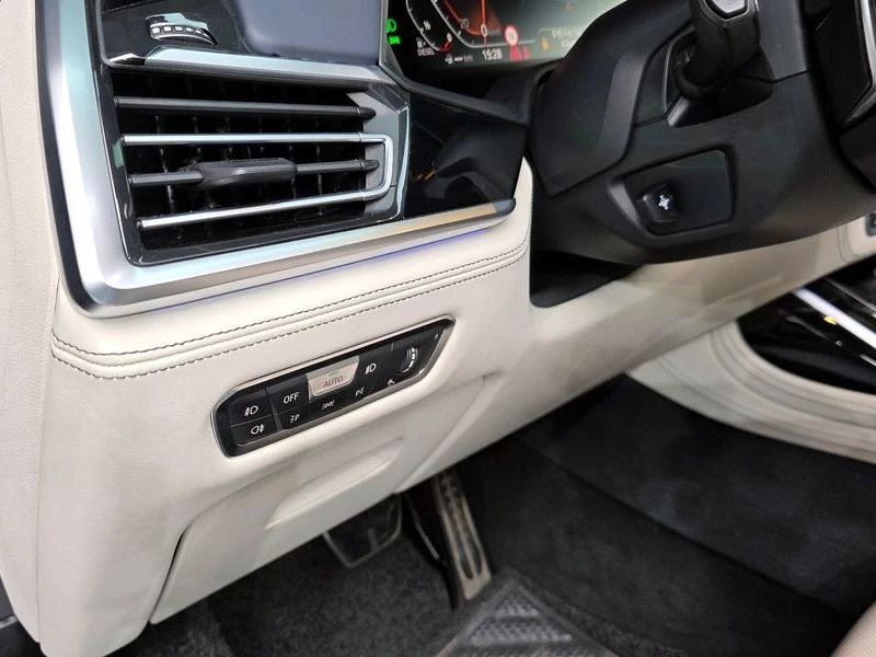 BMW X7 xDrive 30d M Sport First Edition| 265к.с., снимка 16 - Автомобили и джипове - 56160626