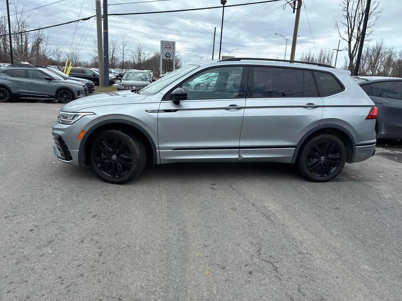 VW Tiguan * Comfortline R Line Black Edition * CARFAX * ���� | Mobile.bg � ����������� 2
