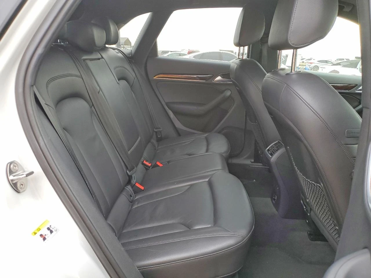 Audi Q3 2l Premium Plus, снимка 10 - Автомобили и джипове - 53938309