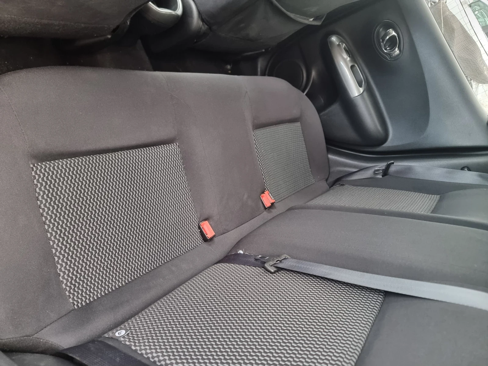 Nissan Juke 1, 5dci, снимка 12 - Автомобили и джипове - 54088499