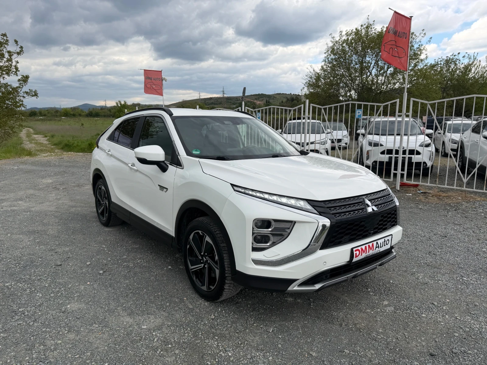 Mitsubishi Eclipse Cross 2.4 PLUG IN HYBRID / 4Х4 / ЕВРО6 / YOUTUBE / WAZE, снимка 3 - Автомобили и джипове - 54383234
