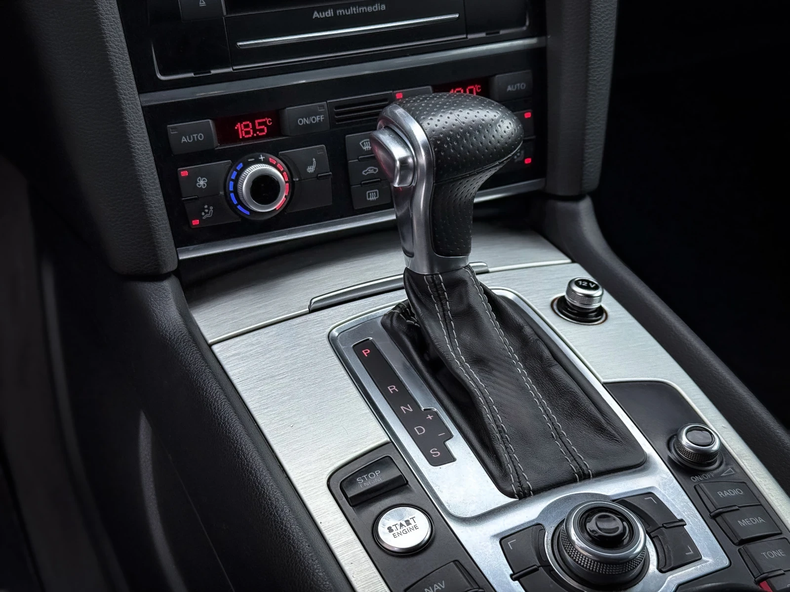 Audi Q7 FACELIFT* 3.0TDI* S-LINE* FULL* ЛИЗИНГ, снимка 12 - Автомобили и джипове - 54454779