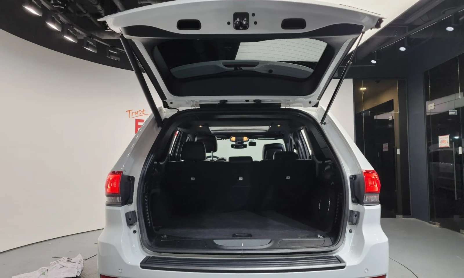 Jeep Grand cherokee 3.6 Limited X, снимка 14 - Автомобили и джипове - 54884766