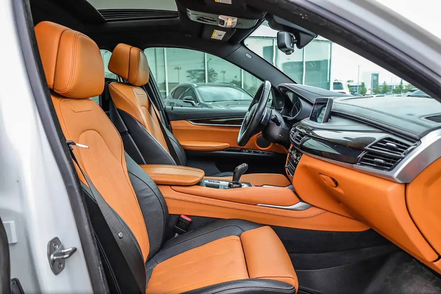 BMW X6 50i * Фиксирана цена до БГ * Един собственик * , снимка 9 - Автомобили и джипове - 54909463