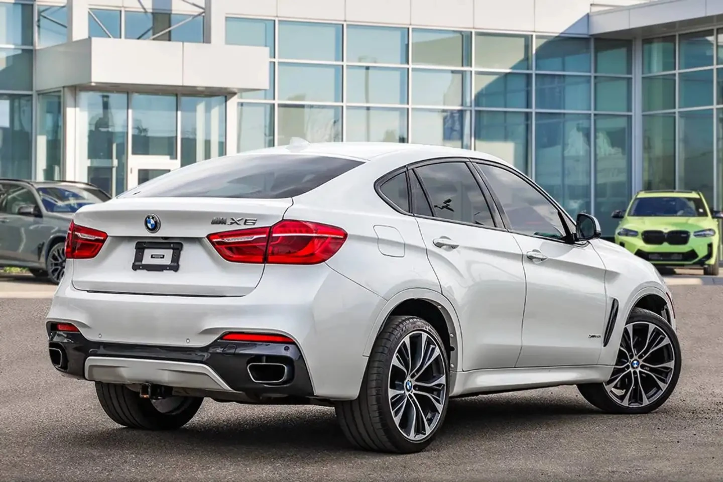 BMW X6 50i * Фиксирана цена до БГ * Един собственик * , снимка 3 - Автомобили и джипове - 54909463