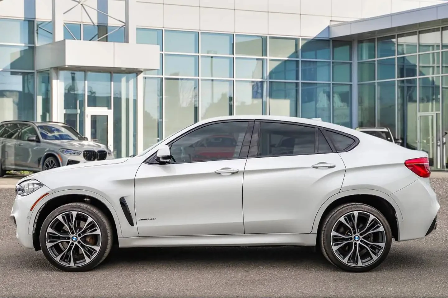 BMW X6 50i * Фиксирана цена до БГ * Един собственик * , снимка 5 - Автомобили и джипове - 54909463