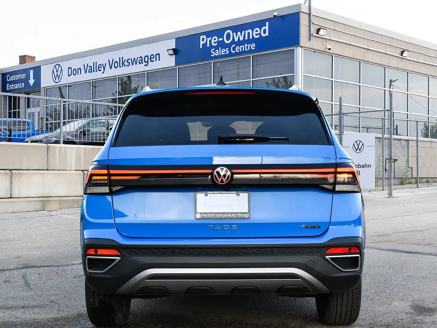 VW Taos Comfortline * 4MOTION * AвтоКредит * (ЦЕНА ДО БГ), снимка 5 - Автомобили и джипове - 55138880
