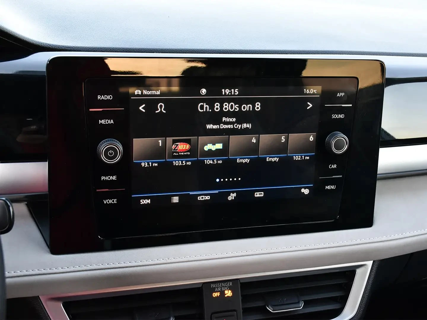 VW Taos Comfortline * 4MOTION * AвтоКредит * (ЦЕНА ДО БГ), снимка 13 - Автомобили и джипове - 55138880