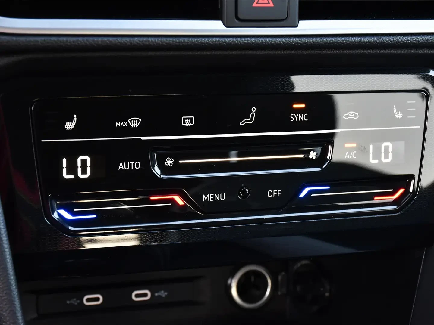 VW Taos Comfortline * 4MOTION * AвтоКредит * (ЦЕНА ДО БГ), снимка 14 - Автомобили и джипове - 55138880