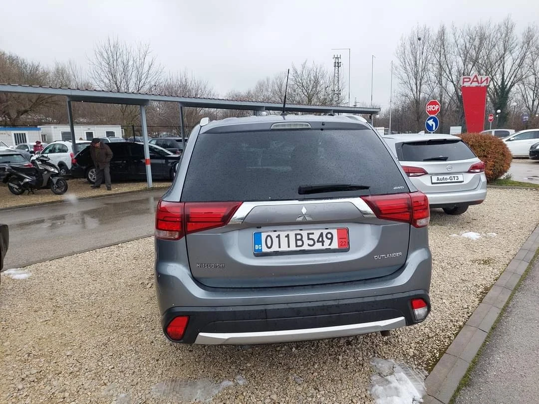 Mitsubishi Outlander, снимка 2 - Автомобили и джипове - 55767277
