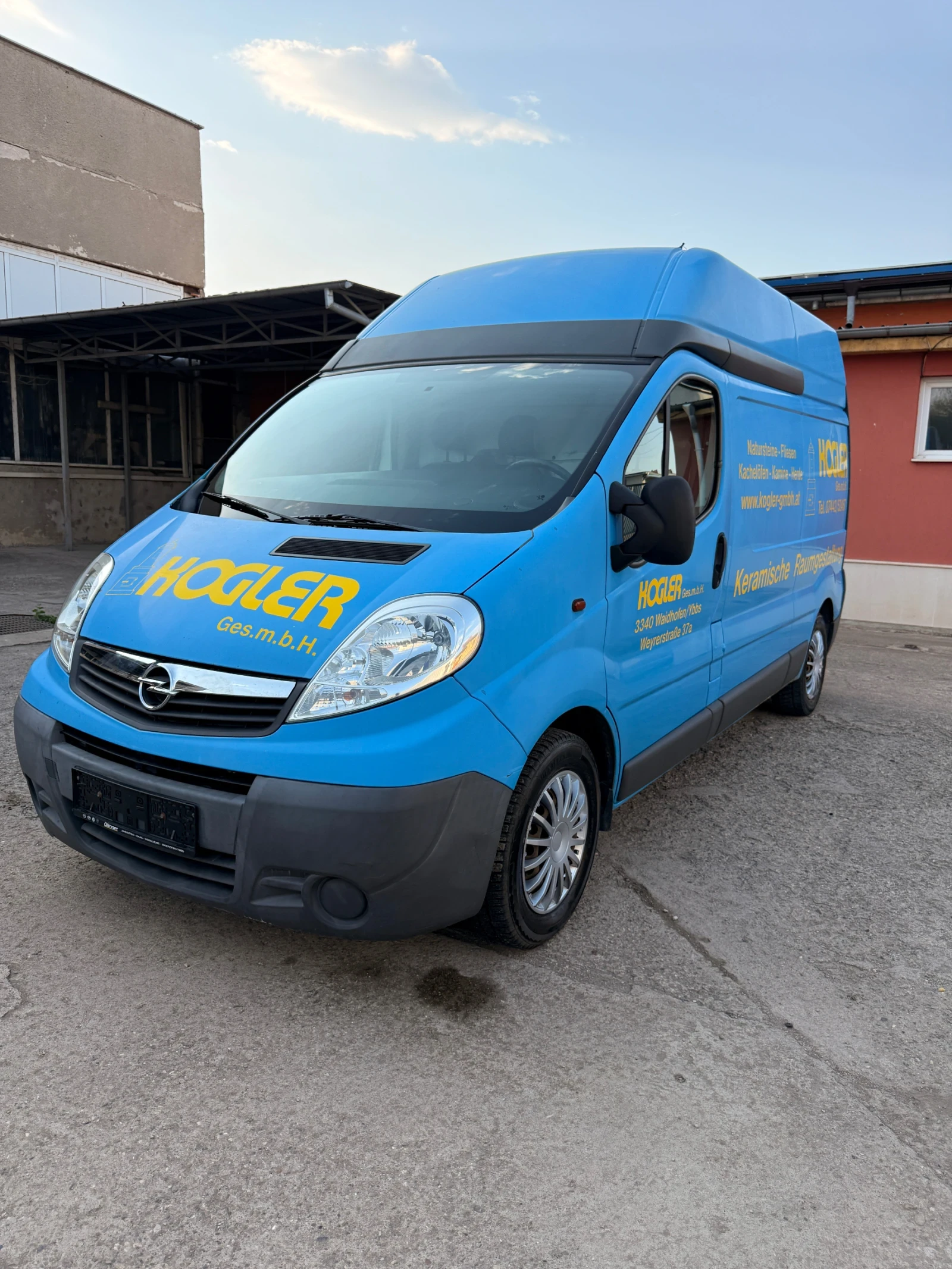 Opel Vivaro 2.0CDTI 115 к.с/ товарен/ дълга база