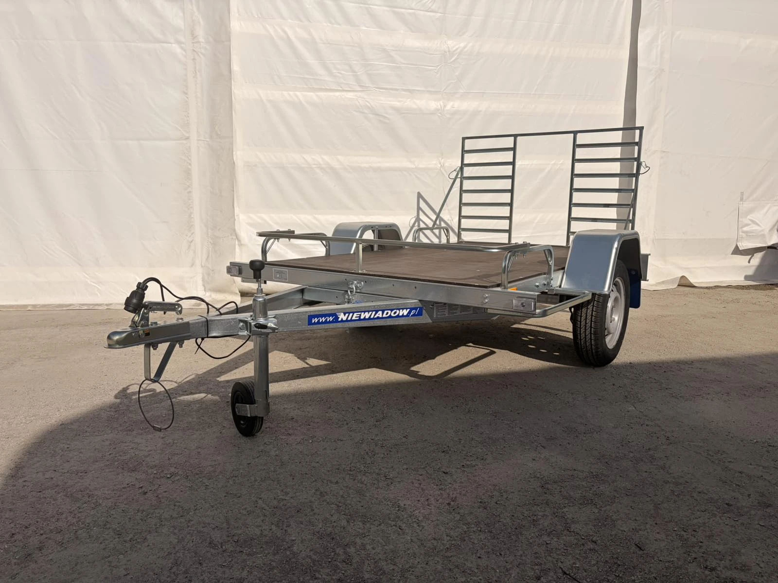 За автомобил Други NIEWIADOW за АТВ B7320M4 - 750 kg, снимка 2 - Ремаркета - 53707813