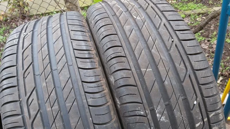 Гуми Летни 225/55R18, снимка 2 - Гуми и джанти - 27532407