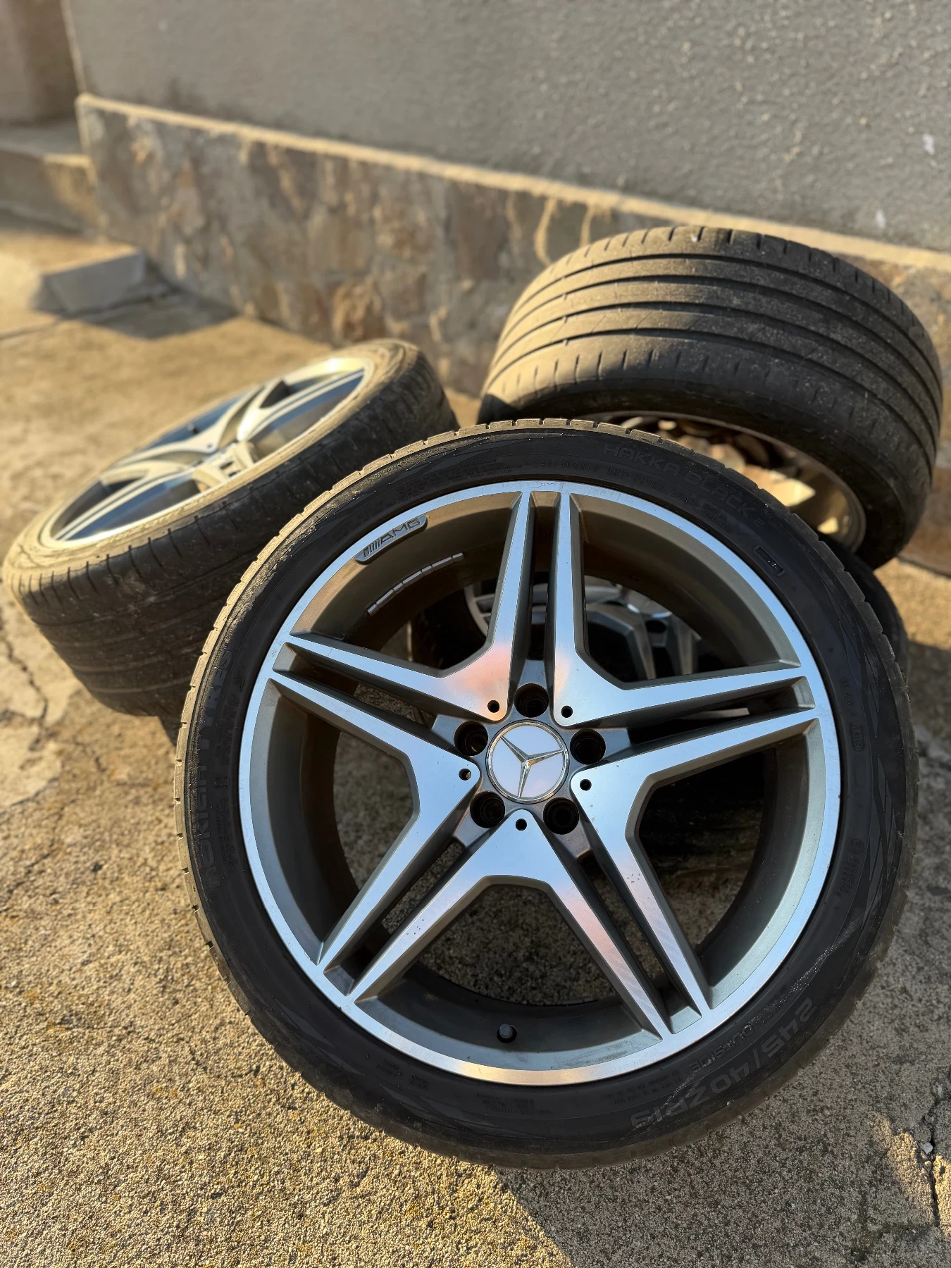 Гуми с джанти Nokian 245/40R19