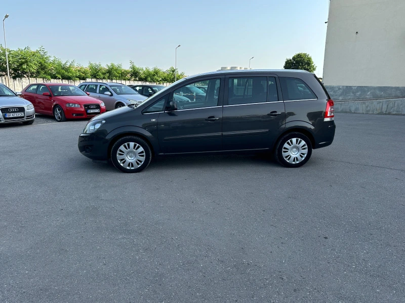 Opel Zafira 1.6i МЕТАН - УНИКАТ - РЕАЛНИ КИЛОМЕТРИ, снимка 8 - Автомобили и джипове - 46306020