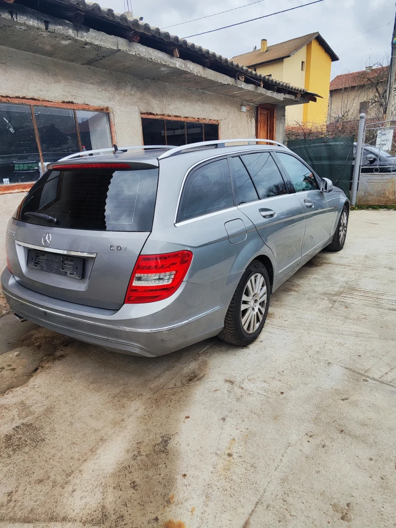 Mercedes-Benz C 220, снимка 3 - Автомобили и джипове - 48069329