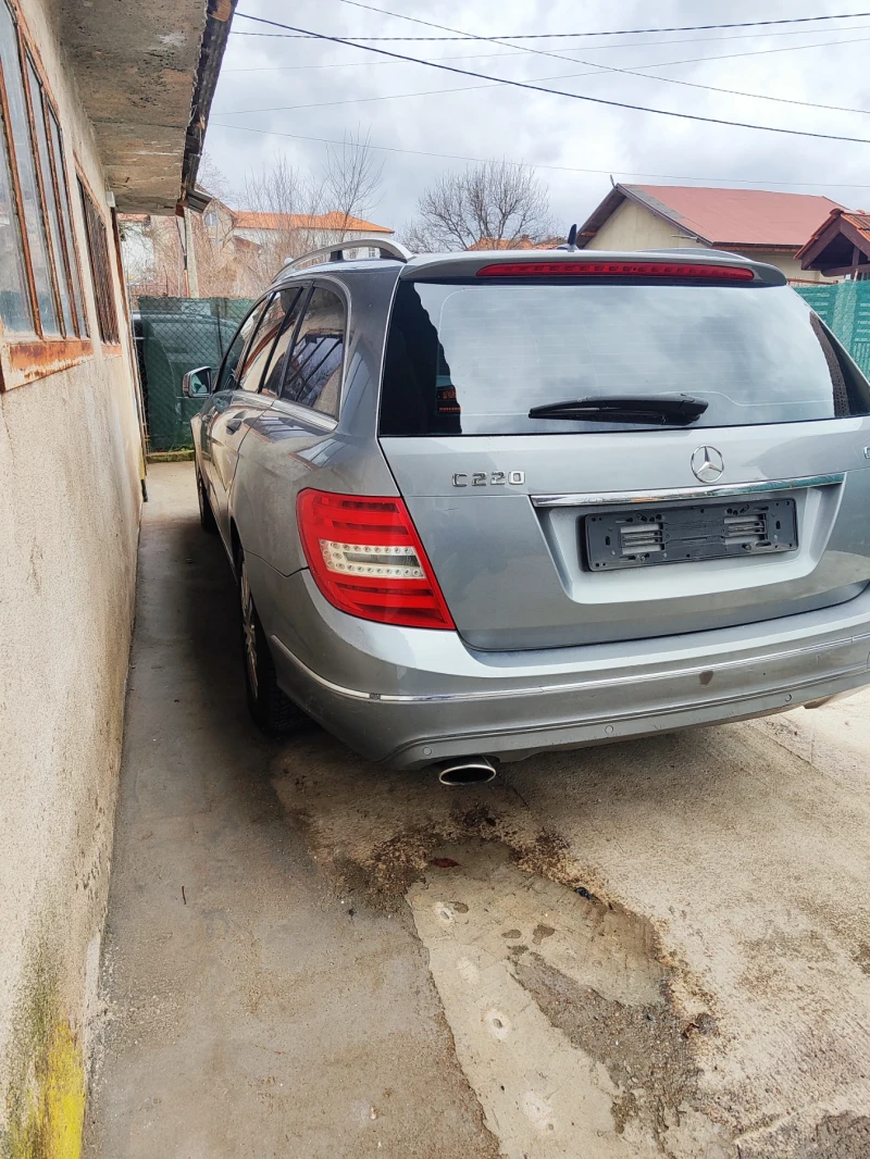 Mercedes-Benz C 220, снимка 4 - Автомобили и джипове - 48069329