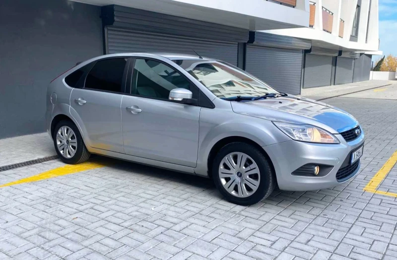 Ford Focus 1.6i, снимка 4 - Автомобили и джипове - 48079433