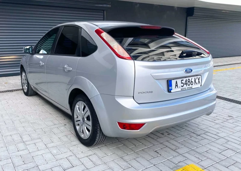 Ford Focus 1.6i, снимка 6 - Автомобили и джипове - 48079433